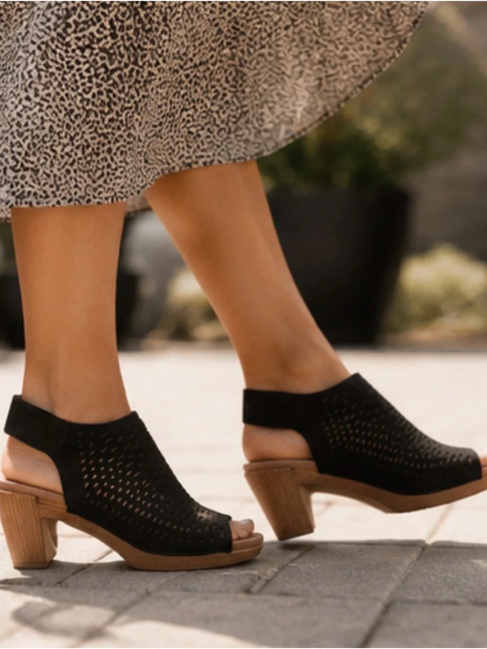 Dansko Danae Black Milled Nubuck Leather Cutout Heels | Size 8.5 / EU 39